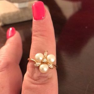 Pearl and rhinestone ring, size 7 3/4